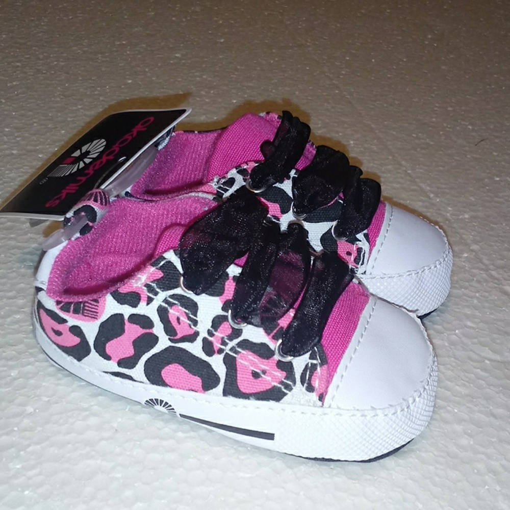Akademiks Leopard Logo Sneaker-NWT Infants
